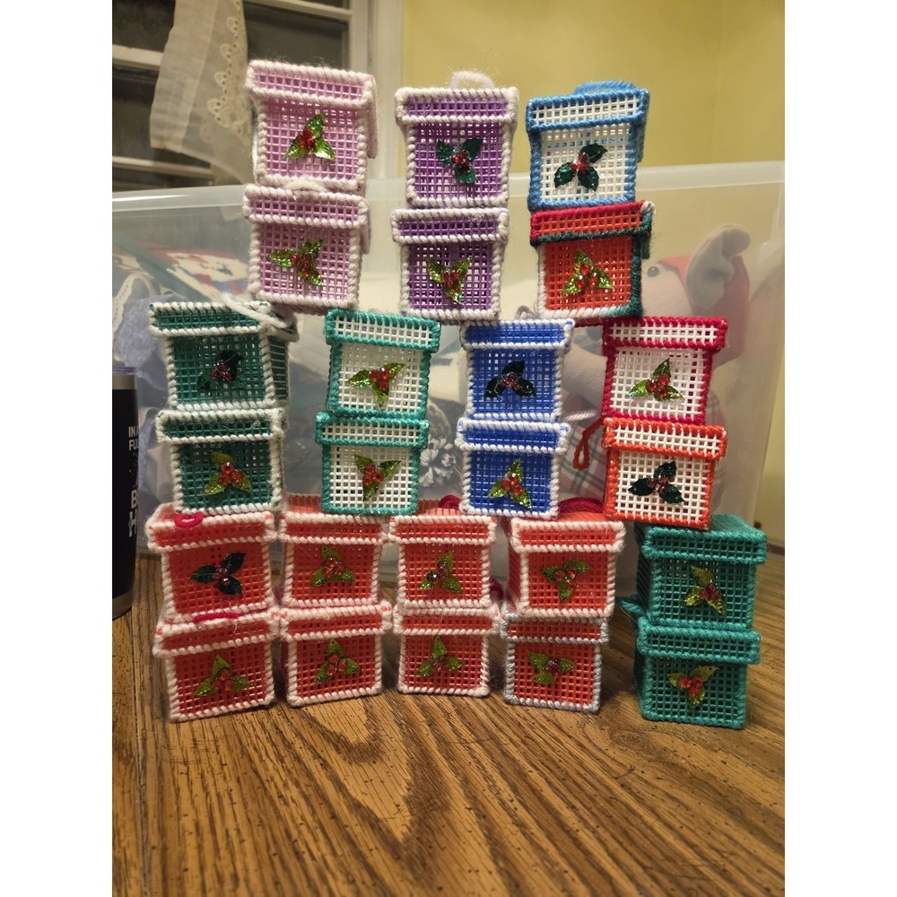 Set Of 24 Handmade Christmas Gift Boxes 2"x2"  Includes Bonus Photo Frame
